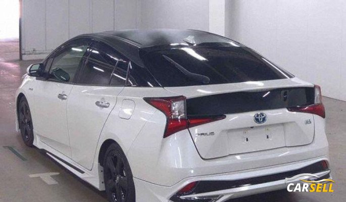Toyota Prius 2019 Reconditioned Car Best Price in Bangladesh