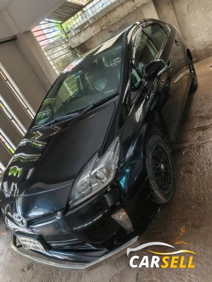 TOYOTA PRIUS 2014