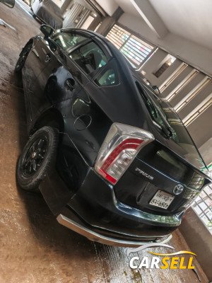 TOYOTA PRIUS 2014