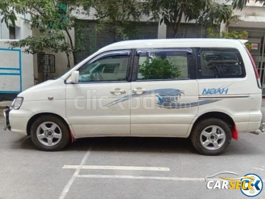 Toyota Noah 2006 M Crop (8-Seater) For sell