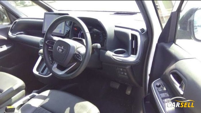 Toyota Noah WXB HYBRID pearl 2023 Recondition Car Sale