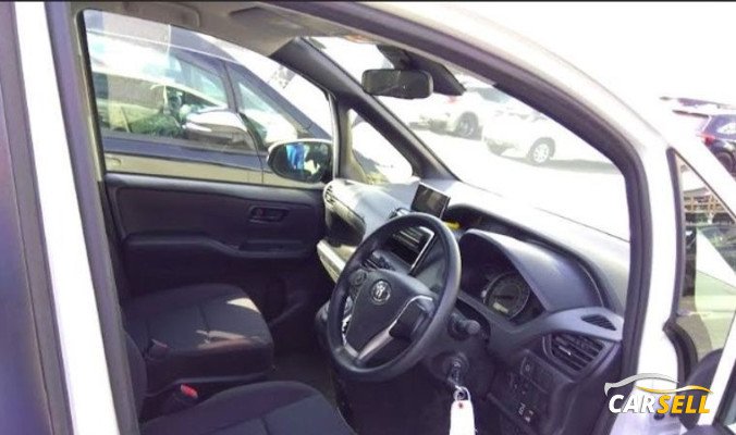 Toyota Noah OCTANE PEARL 2021 Recondition Car Sale