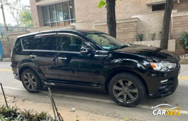 Mitsubishi Outlander Roadest 7 Seat Sunroof (Used Car)