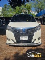 Toyota esquire model 2014