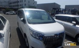 Toyota Esquire GI NON HYBRID PEARL 2019 Recondition Car Sale